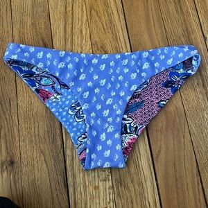 Kulani kinis reversible print bottoms size M